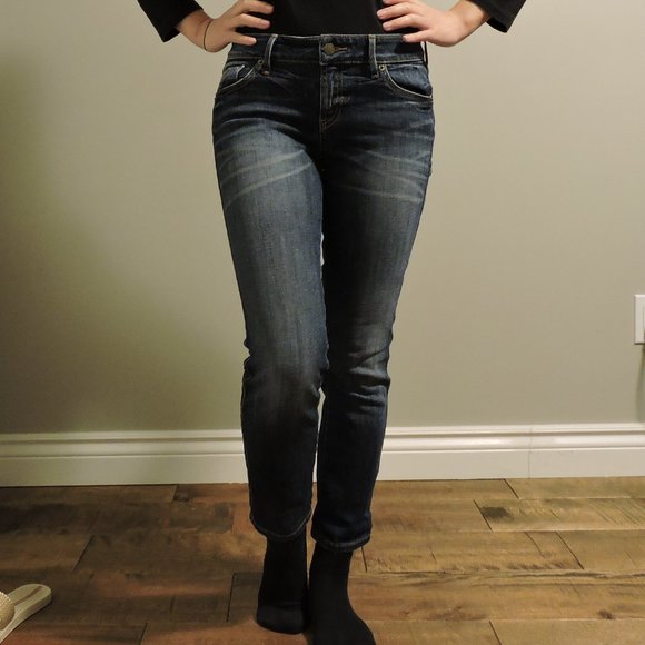 Guess Mid-rise Cropped Jeans, Medium Wash, US Size 26 - Picture 7 of 12